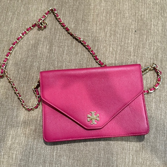 Tory Burch Handbags - Tory Burch like NEW with detachable chain